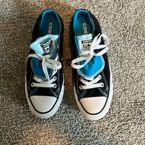 Converse size 7